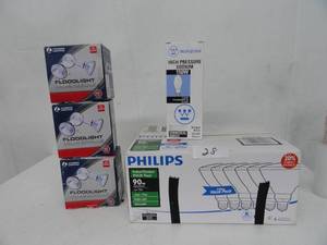 lot 28 image: Floodlightsbulbs