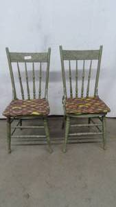 lot 78 image: 2- Vintage wooden chairs