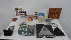 lot 93 image: Games, cards, view master & pictures