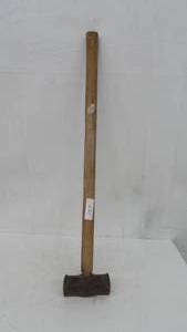 lot 107 image: Maul