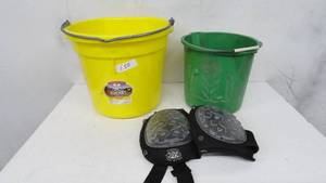 lot 150 image: Buckets Knee Pads