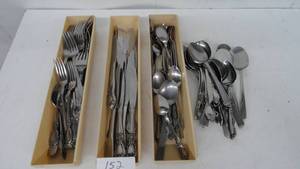 lot 152 image: Silverware