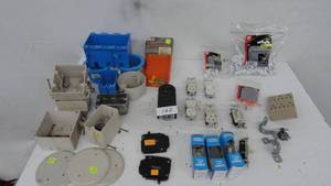 lot 162 image: Electrical items