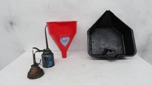 lot 182 image: Shop items -FunnelDrain pan2- Oil cans