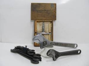 lot 21 image: Group of Vintage & Antique Tools - Wrenches & Micrometer