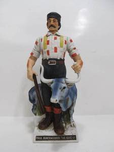 lot 102 image: Nice Vintage PAUL BUNYAN & Babe the Blue Ox Whiskey Decanter