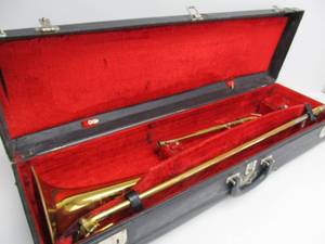 lot 233 image: Vintage Cleveland Superior Trombone wCase