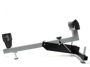 lot 113 image: Unused BENCHMASTER Gun Sighting Stand - The Cadillac of Rifle Rests