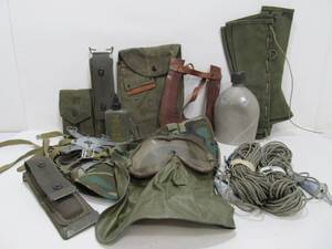 lot 123 image: Large Lot of WW2 & other Vintage Military Items