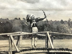 lot 4 image: Large Original Antique Hand Tinted Reverse Colored Photograph