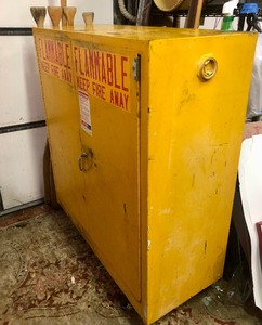 lot 5 image: Heavy Duty Industrial 2-Door Chemical Safety Storage Cabinet
