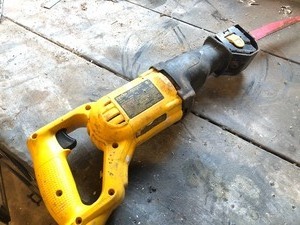 lot 331 image: Working DEWALT Corded Reciprocating Saw