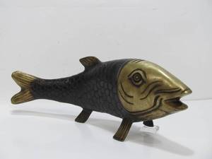 lot 309 image: Vintage Brass Large Lucky Koi Carp Fish 12