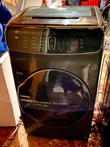 lot 358 image: New & Like New SAMSUNG Smart Electric Washer & Dryer Set