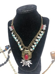 lot 354 image: Nice Lot of Mostly Brand New Costume Jewelry