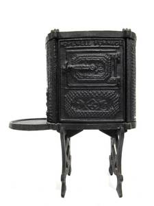 lot 346 image: Vintage Cast Iron Hopewell Stove