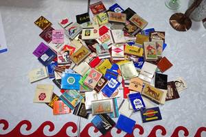 lot 137 image: Vintage Matchbooks - Marlboro, Perkins, Grain Belt, Lark, 7-Eleven