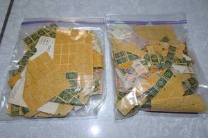 lot 145 image: Assorted Vintage Retail Bonus Stamps - Gold Bond
