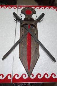 lot 155 image: Antique Look Sword Set with Wall Mount