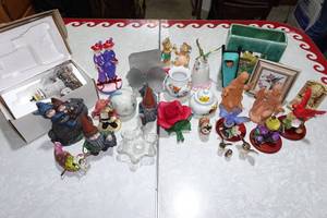 lot 100 image: Assorted Decorative Collectibles - Birds, Gnomes, Tin Clown