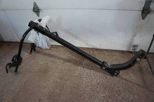 lot 24 image: Yakima Hitch Mount Bike Carrier Rack