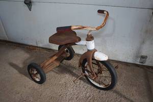lot 29 image: Antique AMF Junior Pedal Tricycle
