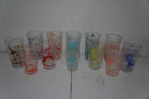 lot 74 image: Rare Vintage Set of Al Capp Lil Abner Drinking Glasses