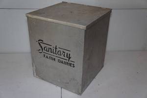 lot 83 image: Sanitary Farm Dairies Insulated Milk Box