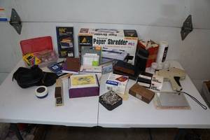 lot 89 image: Office Supplies - Paper Shredder, Label Gun