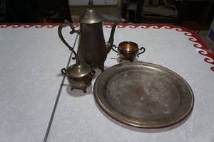 lot 122 image: Silverplate Tea Set with Serving Plate