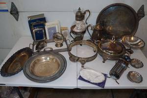 lot 123 image: Assorted Silver Plate Items - Dishes, Serving, Tea