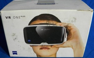 lot 20 image: ((Brand New)) Zeiss VR One Plus Goggles