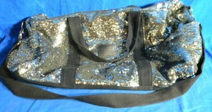 lot 89 image: Pink Victorias Secret Glitter DuffleShoulder Bag