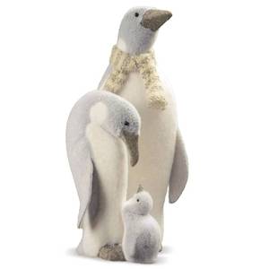 lot 19 image: ((Brand New)) National Tree Company 18 Penguin Family