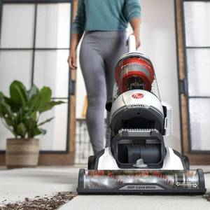 lot 49 image: ((Brand New)) Hoover High Performance Swivel Pro 10-Amp Upright Vacuum