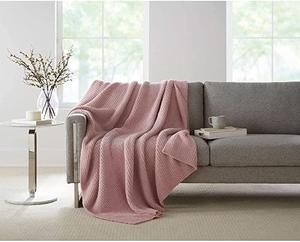 lot 18 image: ((Brand New)) Luxury Premium Collection Oversized Cozy Knit Throw