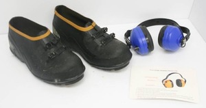 Lacrosse Size 9 Rubber Slip Over Shoes With Ice Spikes And Electronic Ear Protector