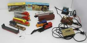 Large Group Of HO Train Items Including Engines And More