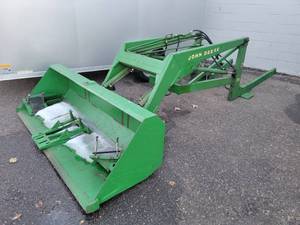 John Deere 36A Tractor Loader w Newer Quick-Attach Plate, Joystick Control and 7 Bucket
