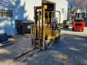 Hyster H20E Propane Forklift - 2000 LB Capacity - Pneumatic Tires