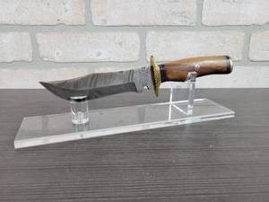 Hand Crafted Damascus Bowie Knife - 5.310 Blade - Includes Leather Sheath