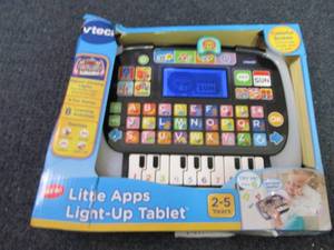 VTech Little Apps Light-Up Tablet o...