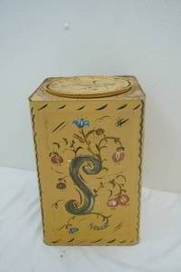 vintage kitchen tin
