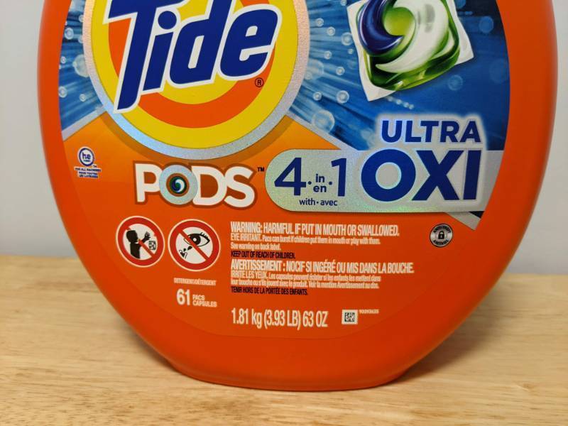 lot 52A image: Brand New 61 Count Tide 4 in 1 Ultra Oxi Liquid Laundry Detergent Pods L