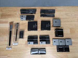 lot 39A image: Assortment of New Glo Minerals Makeup, Brushes, and Sharpeners N