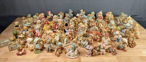 lot 149 image: A Large Collection of Teddy Bear Figurines Including Cherished Teddies  M