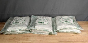lot 146 image: Lot of 45 New Fruit of the Loom Boys White Cotton T-Shirts in Size Large (1416) M