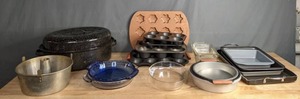 lot 170 image: Assorted Cooking and Baking Items - Bundt Pan, Anchor Glass Pie Pans, Cake and Cookie Pans, Muffin Tins, Roasting Pan, and more M