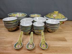 lot 166 image: 43-Piece Vintage Chinese Porcelain Dining Set (Spoons, Bowls, Saucers, Serving Bowl with Lid) M