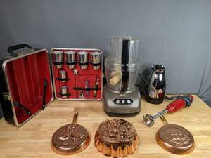 lot 203 image: Vintage The Portable Pub Bar in a Case, KitchenAid Stick Blender, KitchenAid Food Processor, Insulated Coffee Pot, (3) Copper Jello Molds  M